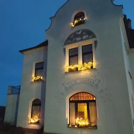 Liduska S Kavarnou