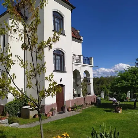 Liduska S Kavarnou