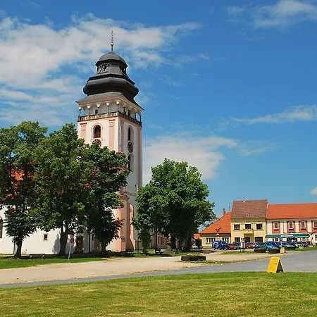 Penzion Liduska S Kavarnou 3*