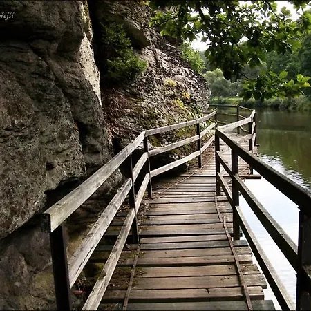 Penzion Liduska S Kavarnou 3*