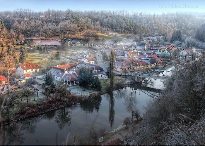 Liduska S Kavarnou Maison d'hôtes Bechyně